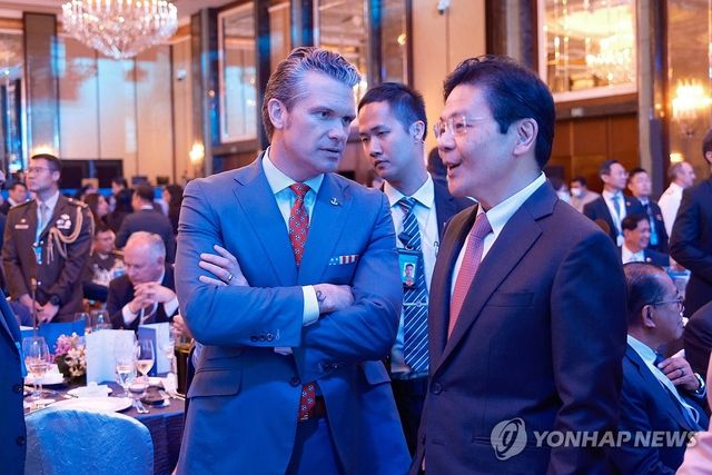 아시아안보회의 참석한 미 국방장관-싱가포르 총리