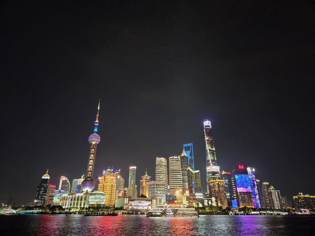 와이탄에서 바라본 동방명주 