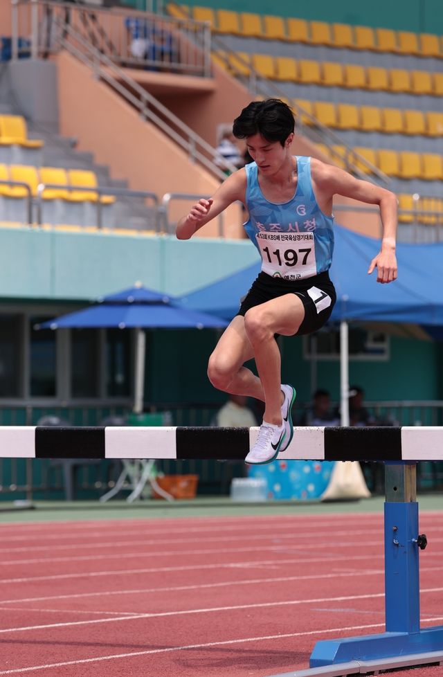 박원빈, KBS배 육상 남자 3,000ｍ 장애물 우승
