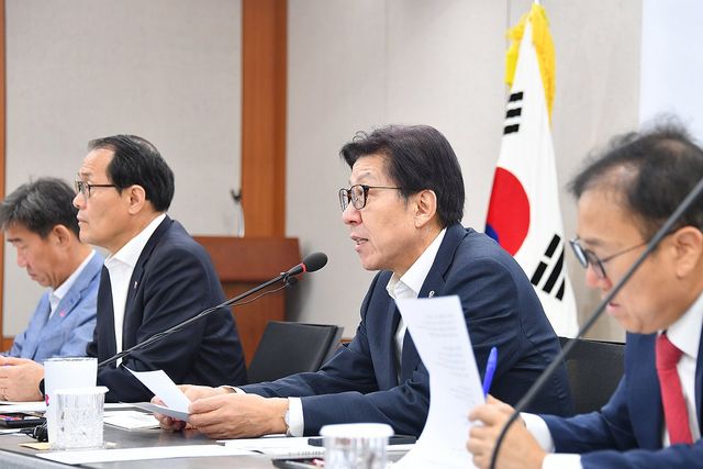 발언하는 박형준 부산시장