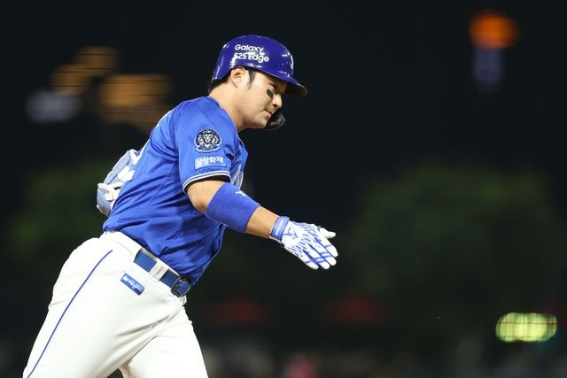 13시즌 연속 10홈런을 달성한 삼성 박병호