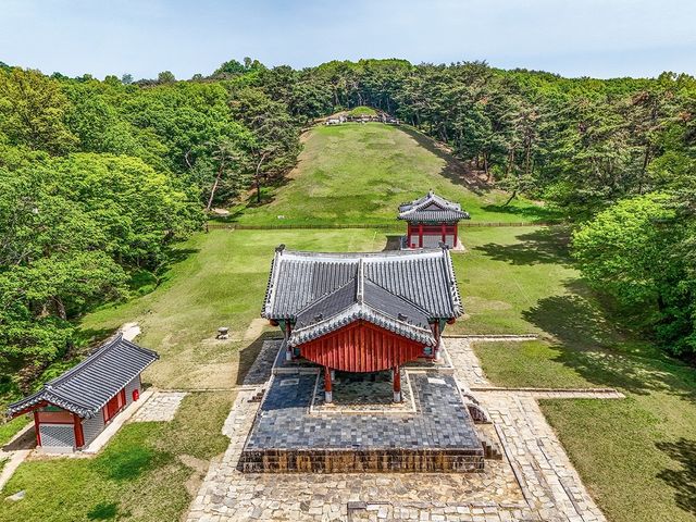 건원릉과 정자각 [사진/백승렬 기자]