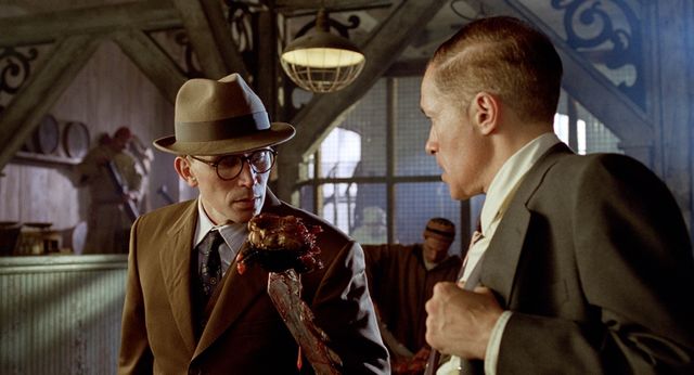 영화 '네이키드 런치' 속 한 장면