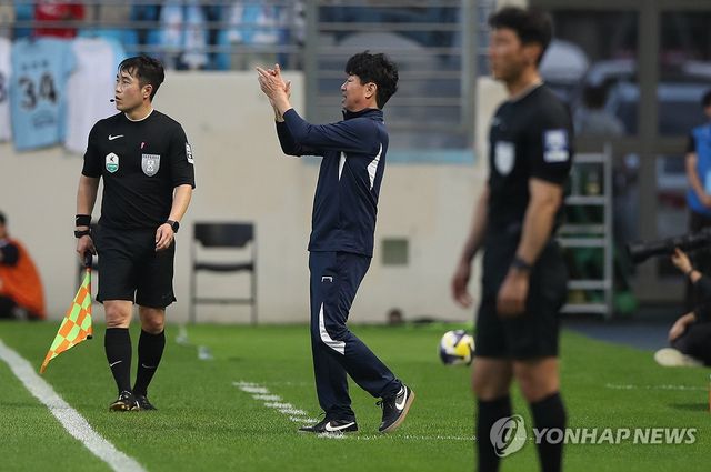 김병수 감독, 작전 지시