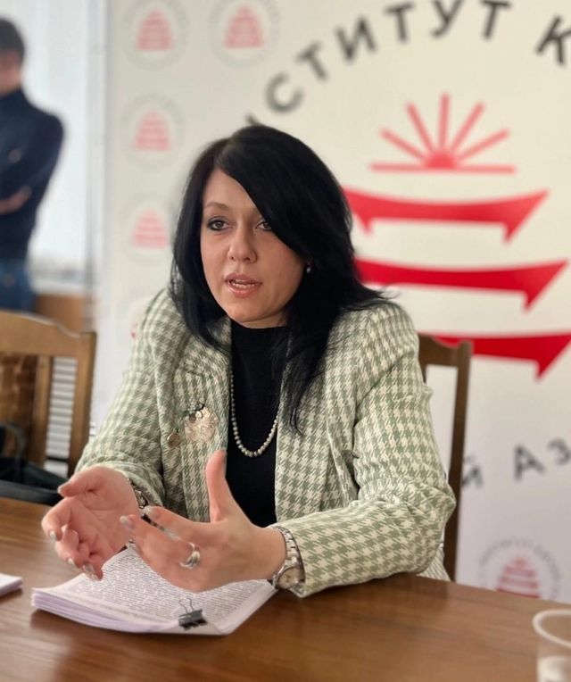 한국어 전문가 포홀코바 교수