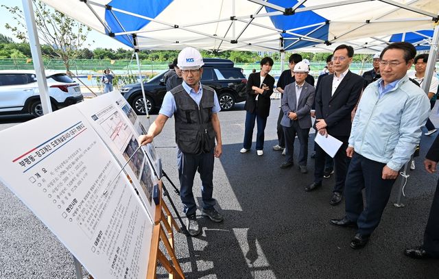 인천 부평구 현안 사업 현장 점검하는 유정복 시장