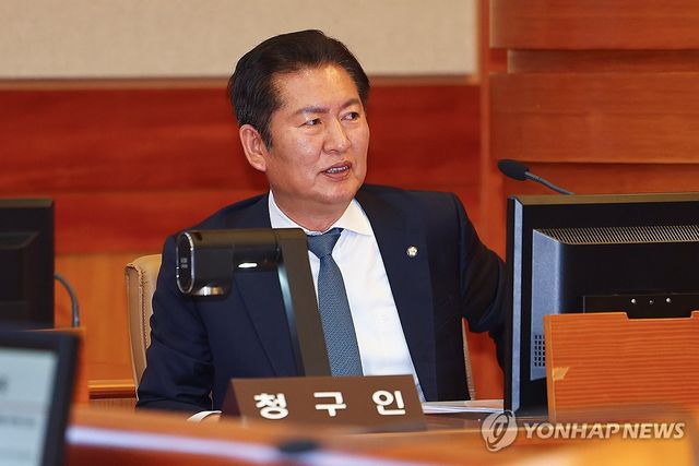 손준성 검사 탄핵 심판 출석한 정청래 법사위원장