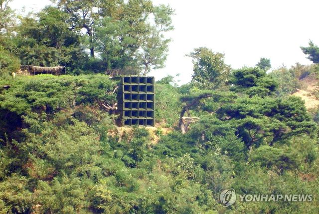 강화군 전방에 있는 북한 대남 확성기
