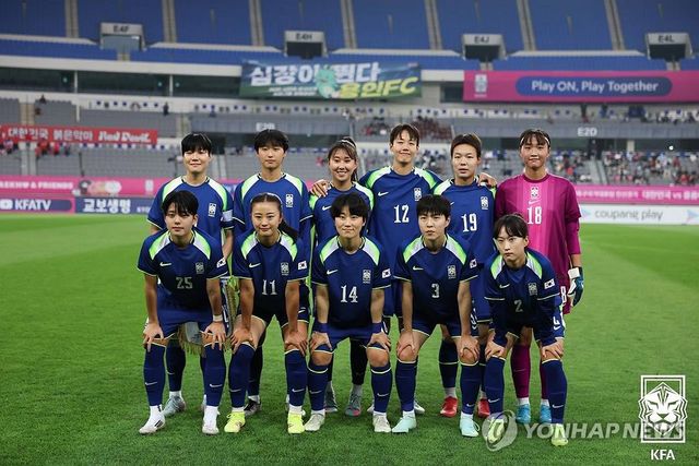 경기 앞둔 한국 축구 여자 국가대표팀