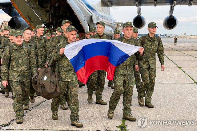 9일 포로 교환으로 귀환한 러시아 군인들