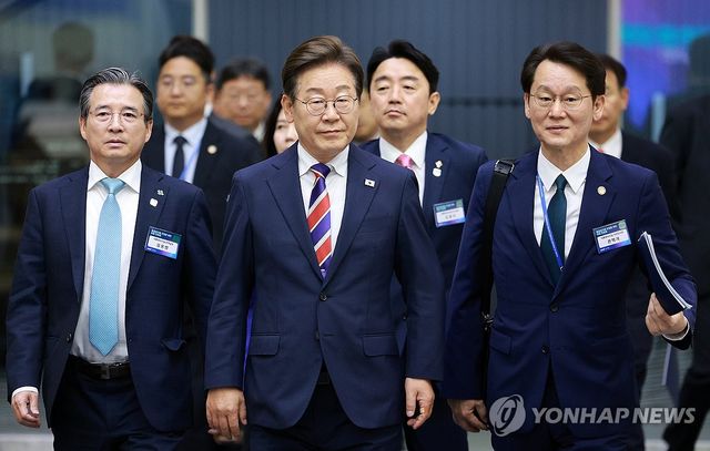 이재명 대통령, 주식시장 불공정거래 근절 현장 간담회 참석