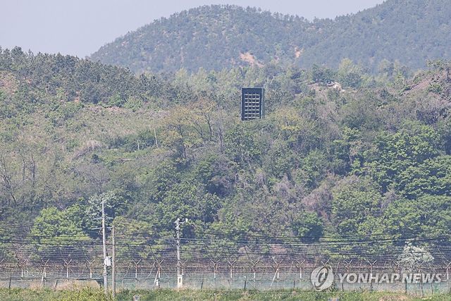 임진강변 대남 방송 스피커