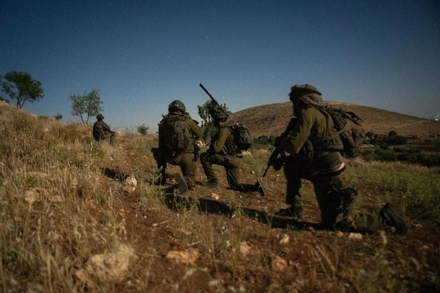 시리아 베이트진 지역에서 작전 중인 이스라엘군 3여단