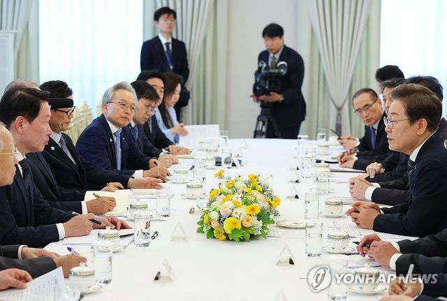 이재명 대통령, 경제단체·기업인 간담회