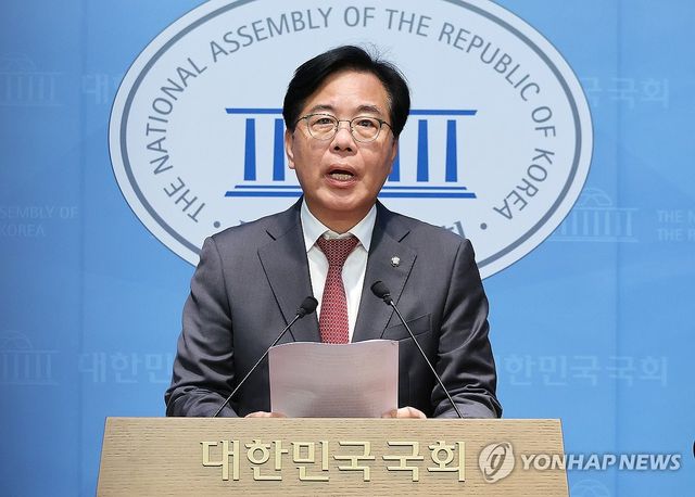 원내대표 출마 선언하는 송언석 의원