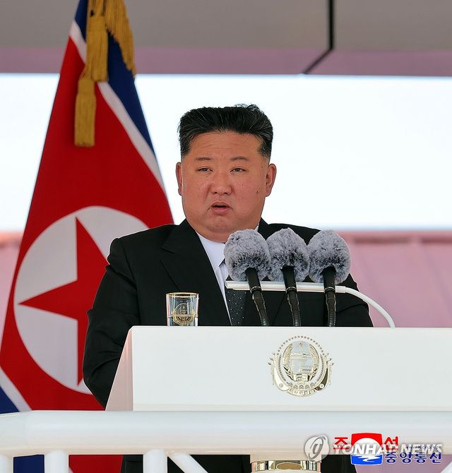 북한, 신형 구축함 '강건호' 진수식