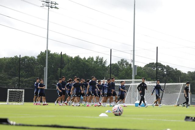 훈련하는 울산 HD 선수들