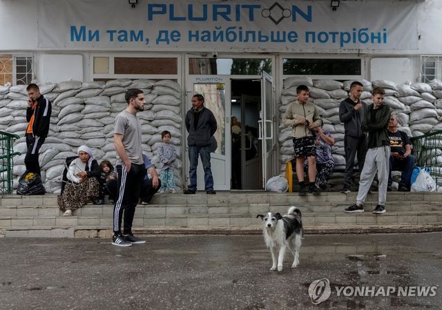 수미에 있는 피란민 쉼터