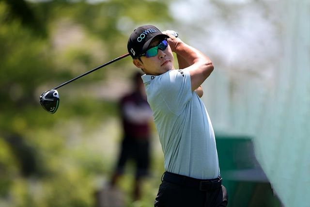 티샷 날리는 최진호