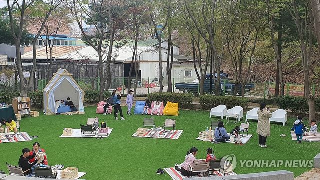 "울산에 생긴 특별한 독서공간입니다"