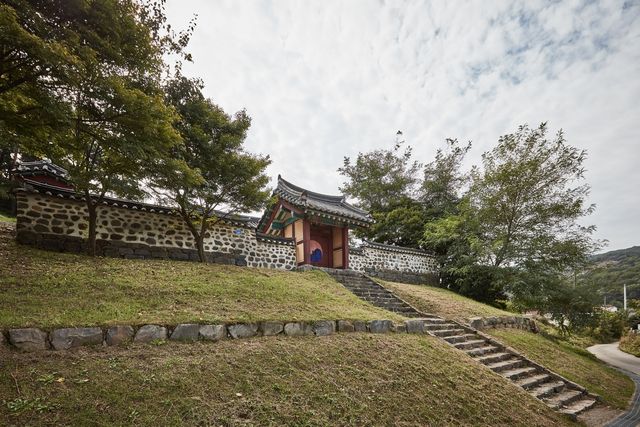 충청남도 기념물 '김옥균선생 유허'