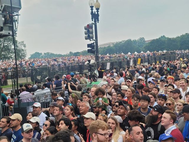 미 육군 창설 250주년 기념 열병식 인파 