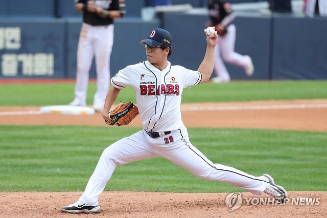 역투하는 이병헌