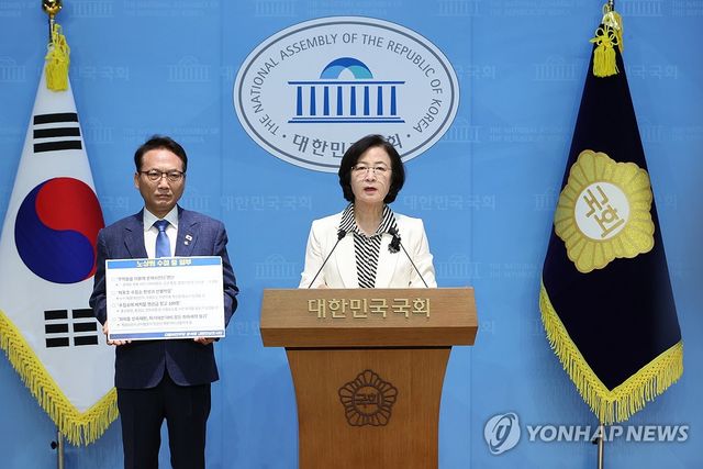 민주당, 구속 만료 앞둔 내란 혐의자 추가 기소 촉구