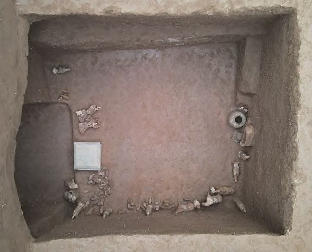 무덤 내부 모습 