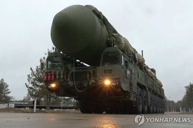 러시아 RS-24 야르스 ICBM 발사대