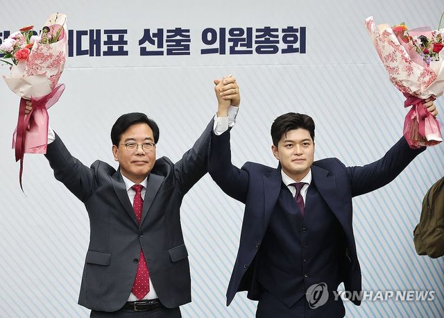 국민의힘 신임 원내대표로 당선된 송언석 의원