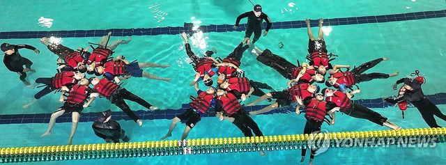 해군SSU와 함께하는 초등 생존수영 교육