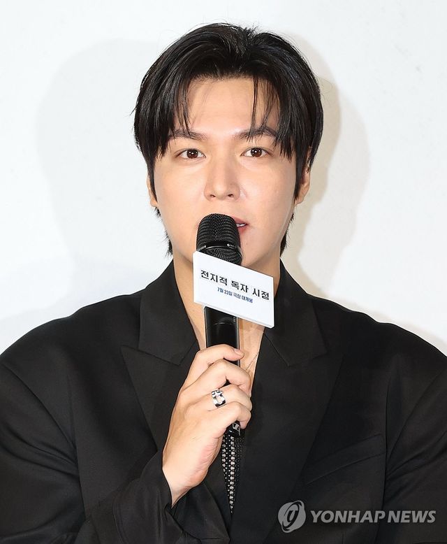 인사말하는 이민호