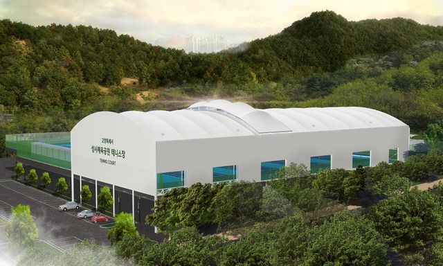 지붕 설치를 마친 성사 시립테니스장 내부