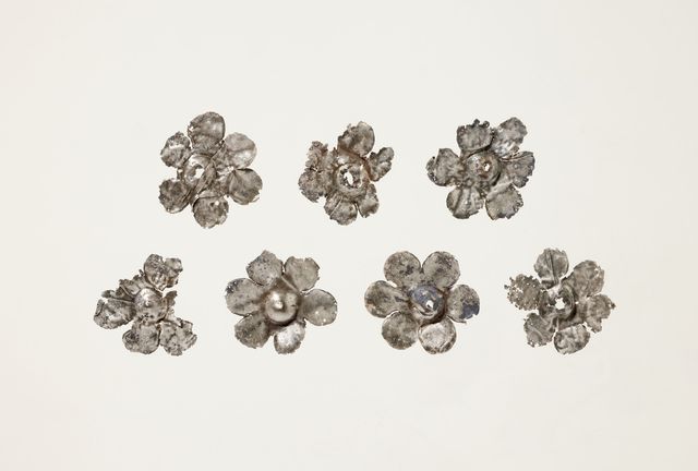 공주 왕릉원 3호분 출토 꽃잎장식