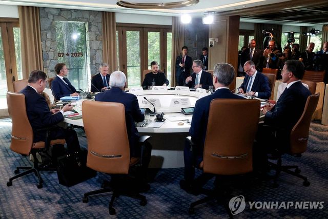 G7 정상들과 젤렌스키 대통령