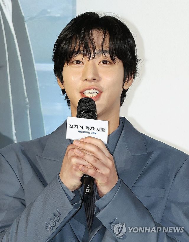 인사말하는 안효섭