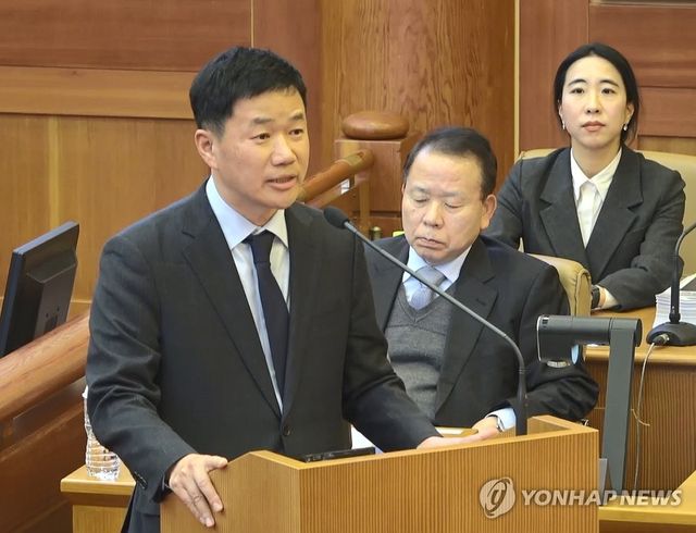 국회 대리인단 이금규 변호사 청구인 변론