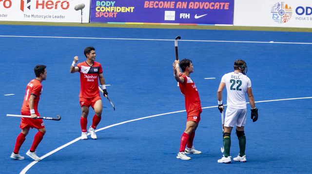 남아공전 득점 후 기뻐하는 한국 선수단.