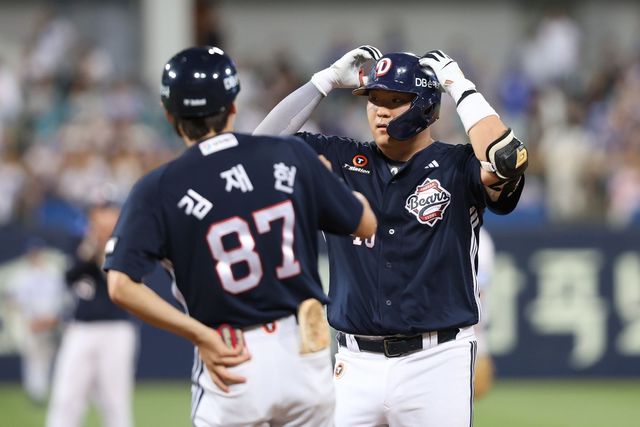 역전타를 날린 두산 김기연