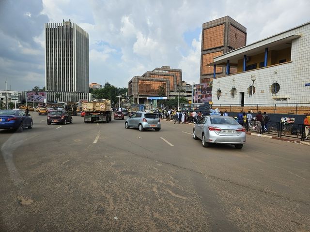 카메룬 수도 야운데의 도로