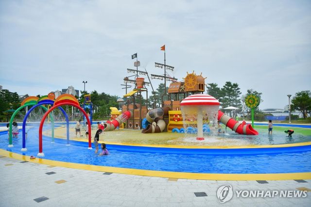 속초 조양동 청초호유원지 물놀이터