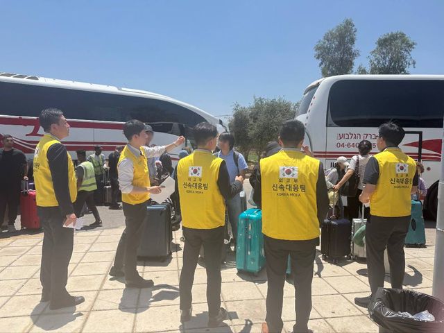 요르단 국경검문소에서 영사조력하는 신속대응팀