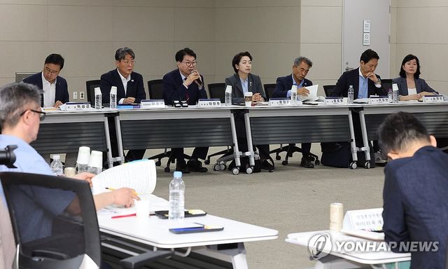 이한주 위원장, "산업부 업무보고는.."