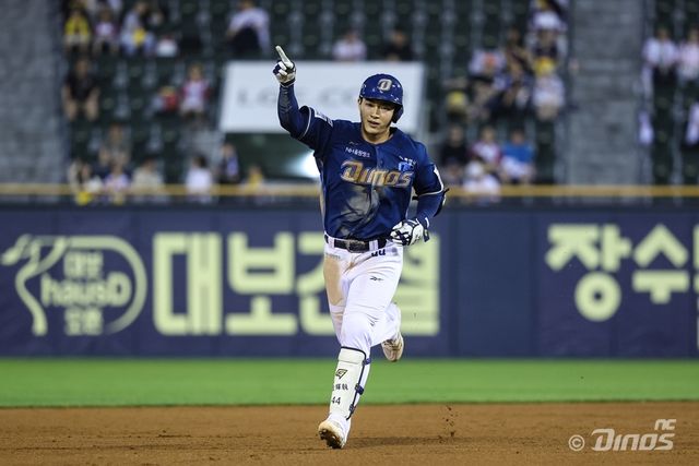 NC 김휘집의 17일 경기 모습. 