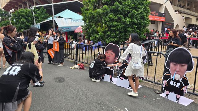 한국 e스포츠팀 HLE 베트남 팬미팅…현지팬 수천명 열광