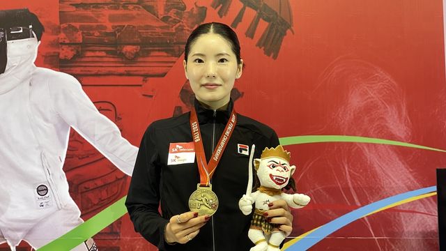 아시아선수권대회 여자 에페 개인전 우승 차지한 송세라