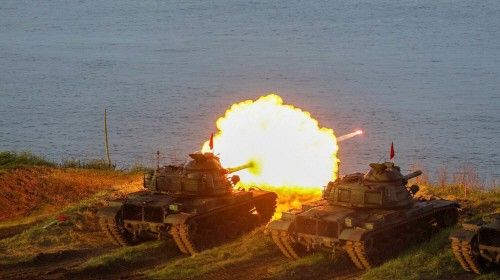 대만군의 펑후 지역 실사격 훈련