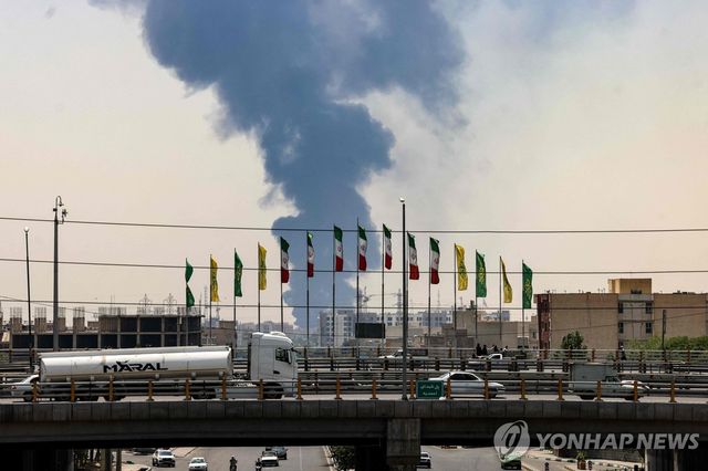 폭격당한 테헤란 인근 정유시설