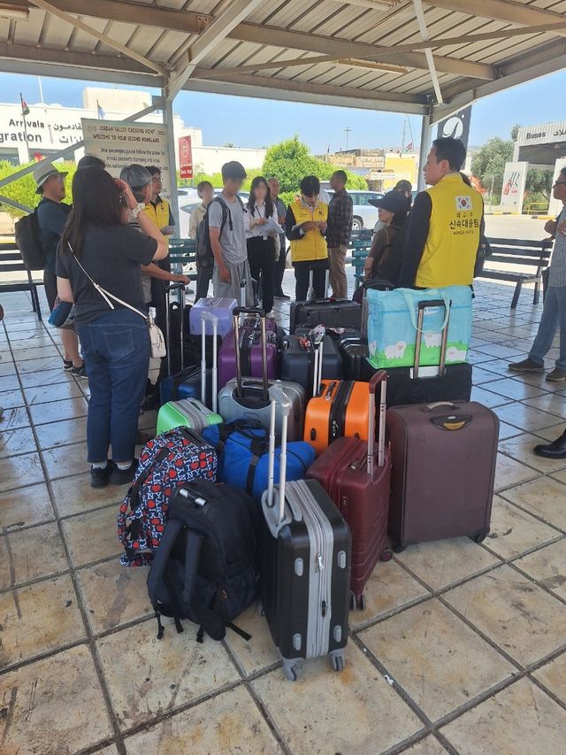 요르단 국경검문소에서 대기중인 우리 국민
